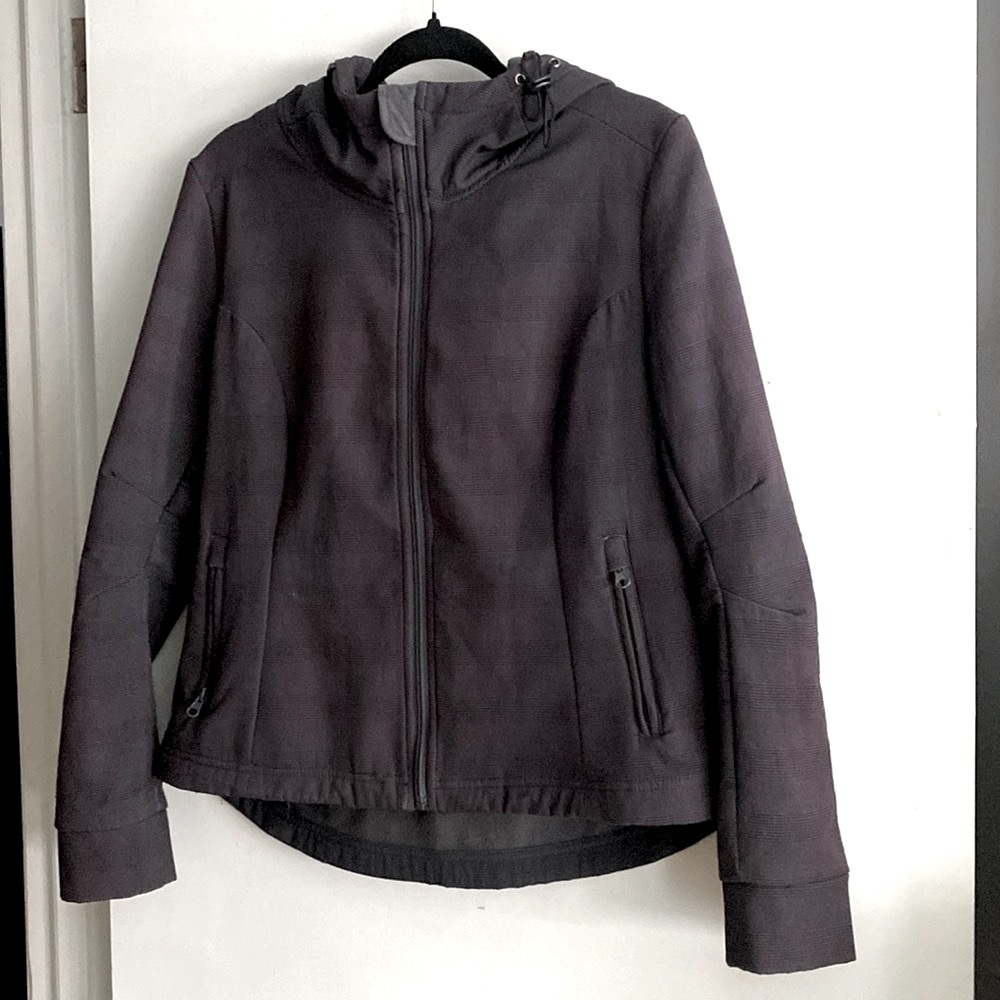 Light Spring Grey Plaid Jacket w/ Fleece Lining!